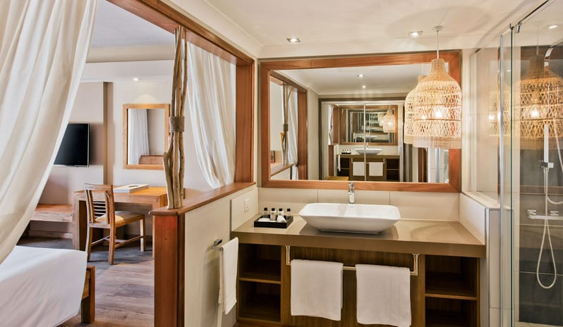 Prestige Room, Bathroom