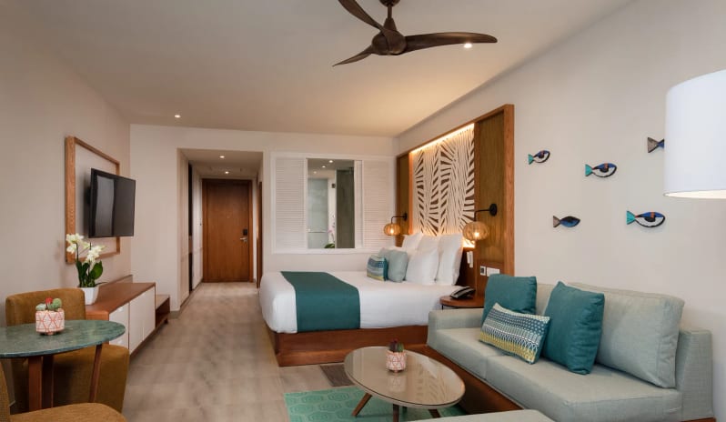 Preferred Club Junior Suite Swim-Out