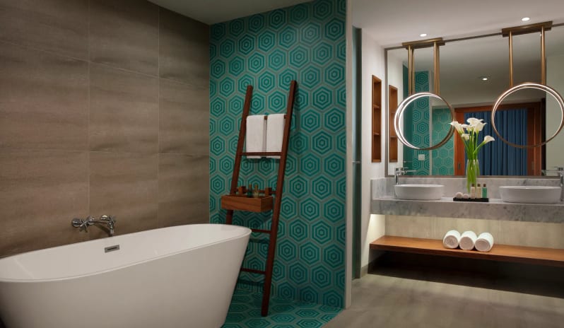 Preferred Club Two Bedroom Villa with Pool, Bathtub