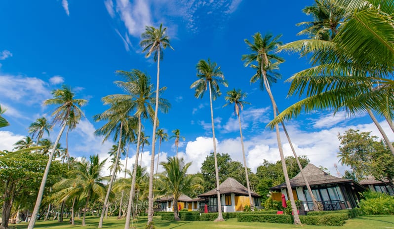 08_Deluxe-Beachfront-Villa-Exterior-The-Vijitt-Resort-Phuket-scaled