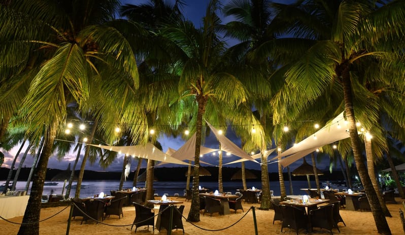 Le Grand Port, Outdoor