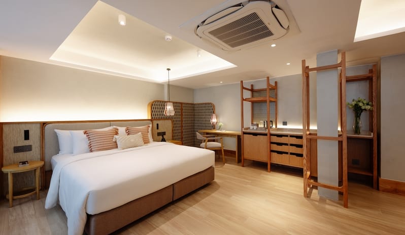 Deluxe-Plus-King-Bed4