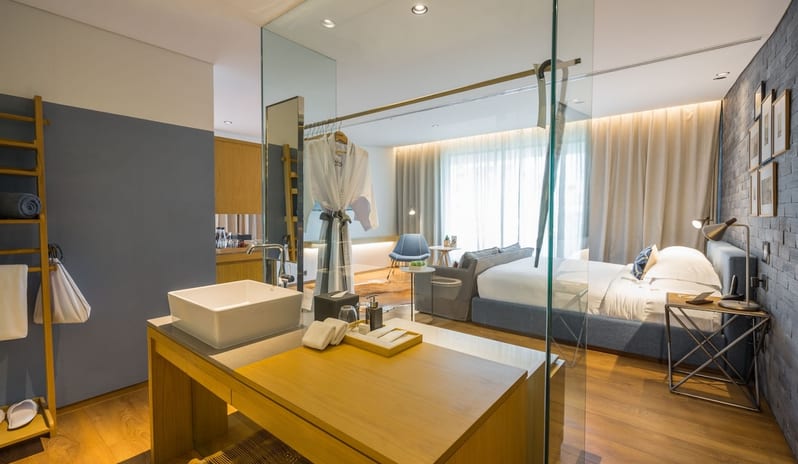 Premier-Suite-with-Jaccuzzi-and-Terrace2