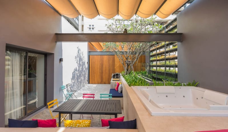 Premier-Suite-with-Jaccuzzi-and-Terrace4