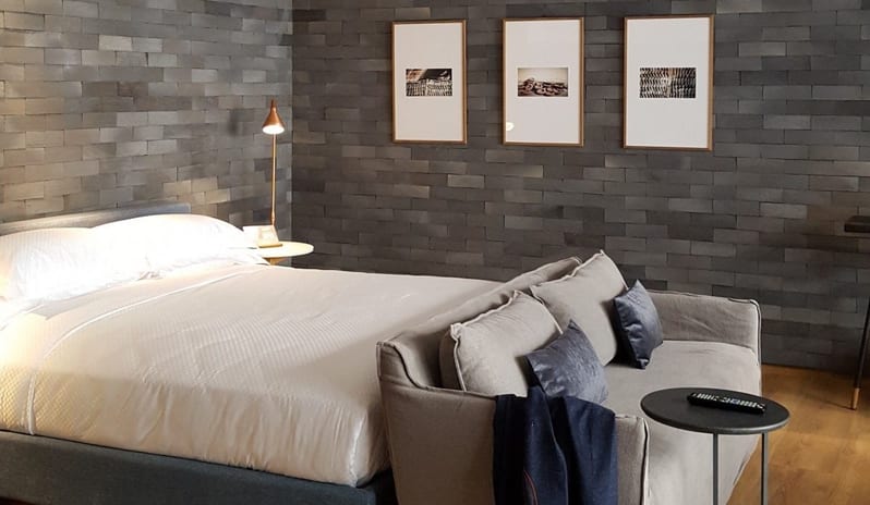 Superior-Suite-with-Bathtub6