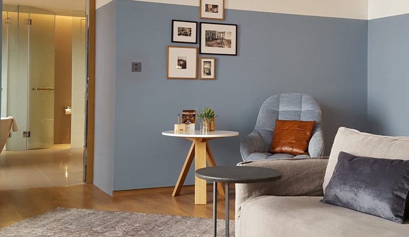 Superior-Suite-with-Bathtub7