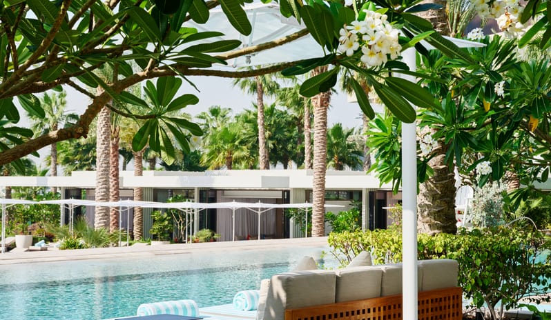 Nobu by the beach, Floating daybed