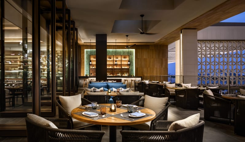La Mar, Terrace seating