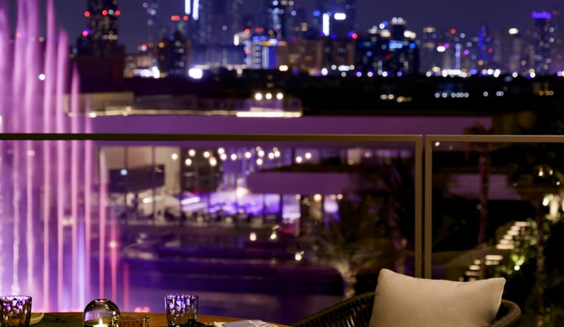 La Mar, Terrace with fountains