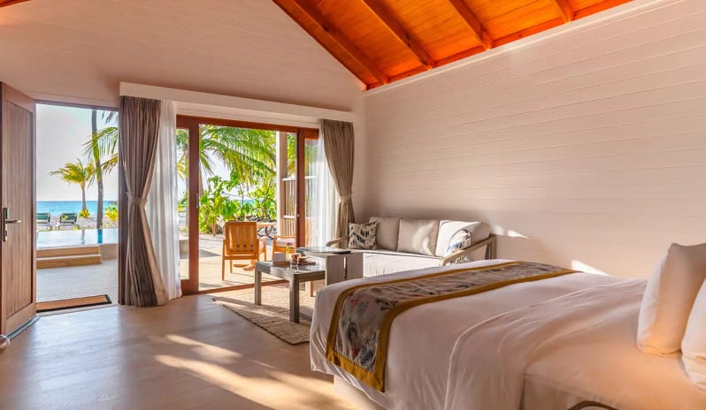 BeachPoolVillaInterior3