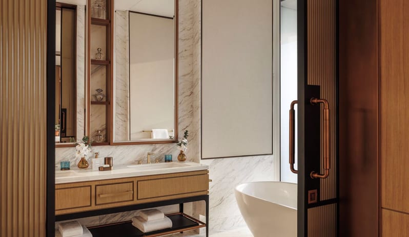 maa_marina-deluxe-twin-bedroom-with-view_image-3