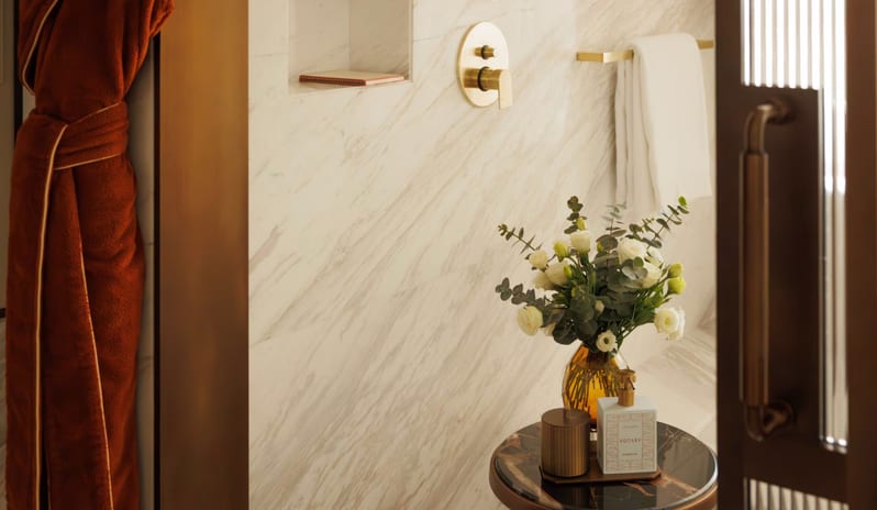 maa_ocean-family-room-minibar_image-4