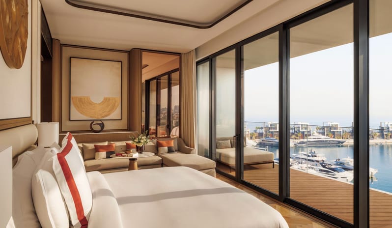 maa_two-bedroom-marina-family-room-bathroom_image-1