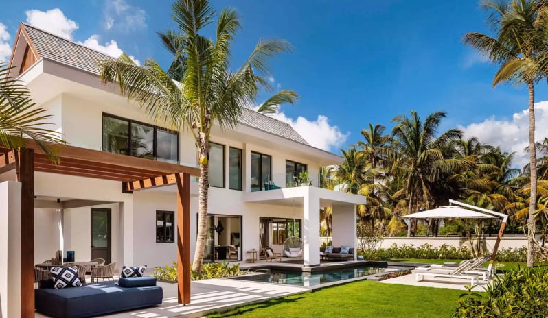 oolsg-private-homes-villa-exterior-pool-2