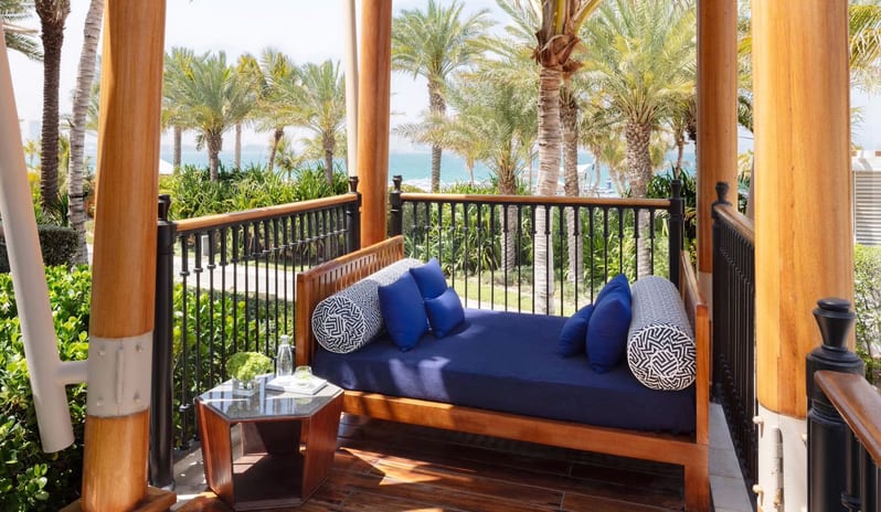 jan-room-detail-gallery-1___gulf-ocean-suite