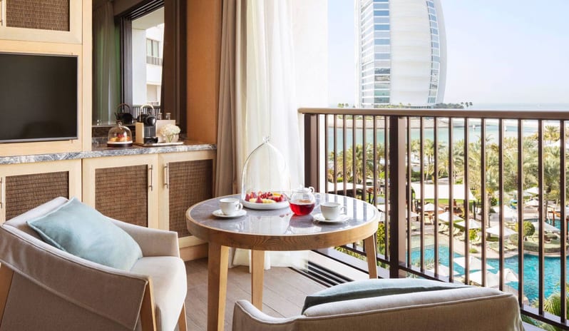 jan-room-details-gallery1_ocean-club-superior_hero