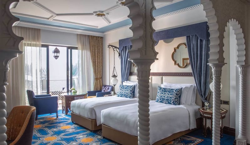 jaq-room-detail-gallery-3-arabian-club-room