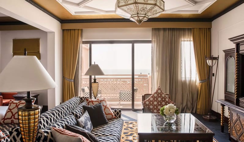 jaq-room-detail-gallery-3-junior-ocean-suite