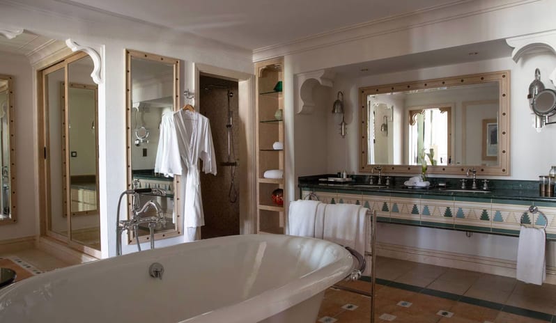 dam-room-detail-gallery-3-gulf-summerhouse-arabian-suite