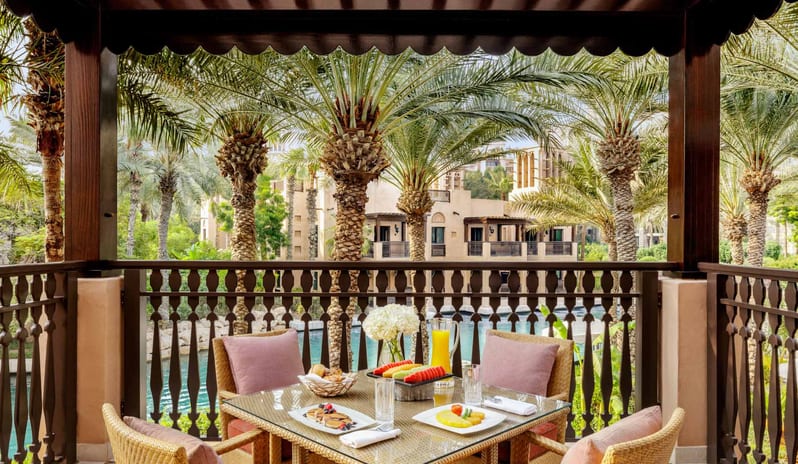 dam-room-detail-gallery-4-arabian-summerhouse-lagoon-superior