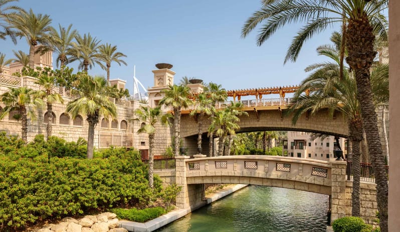 dam-room-detail-gallery-5-arabian-summerhouse-lagoon-superior