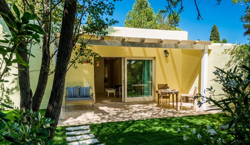 Bouganville_Deluxe-Family-Bungalow-_exterior