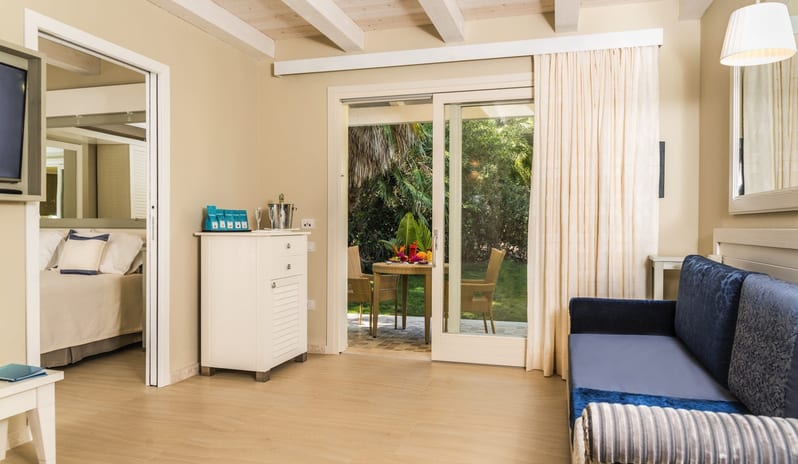 Bouganville_Salotto-Deluxe-Family-Bungalow