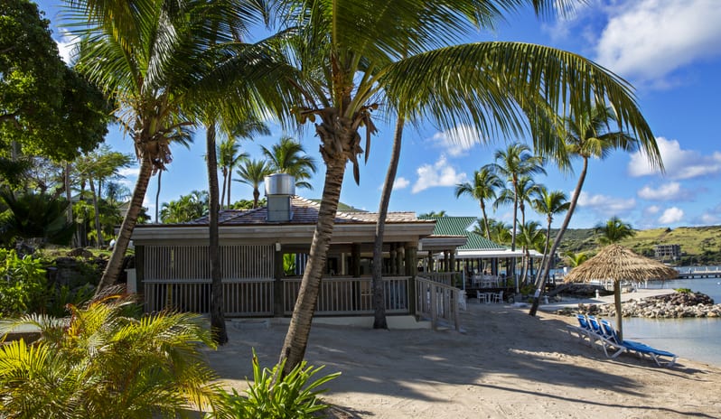 Beach Bar and Grill