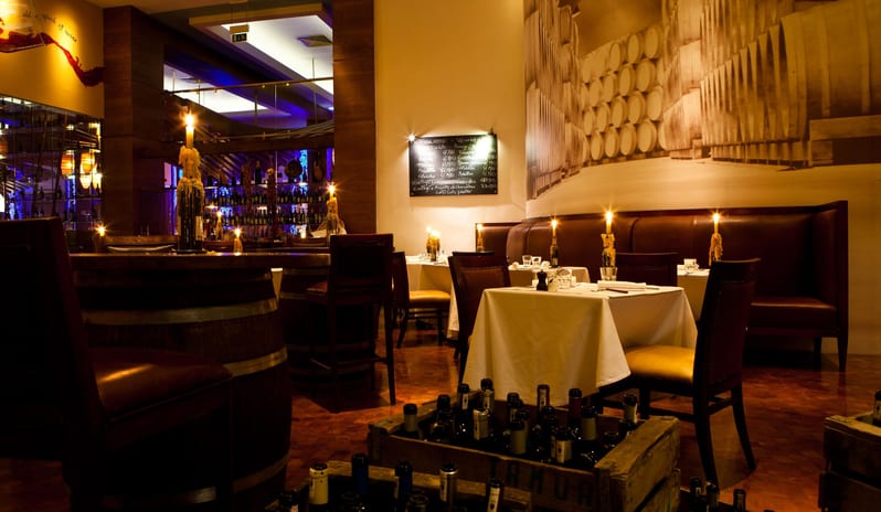 137-R-restaurant_88870421