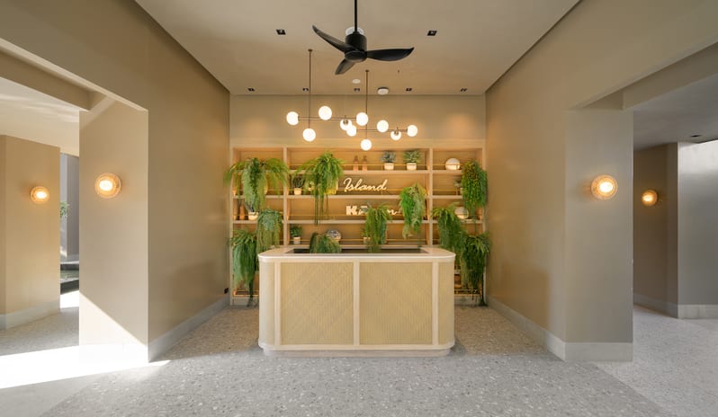 ckr-bistr-grill-and-bar-03