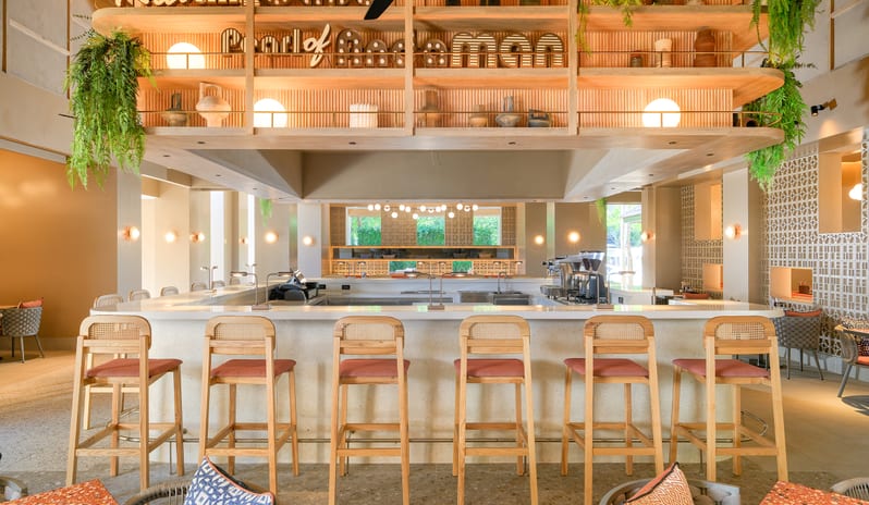 ckr-bistr-grill-and-bar-04