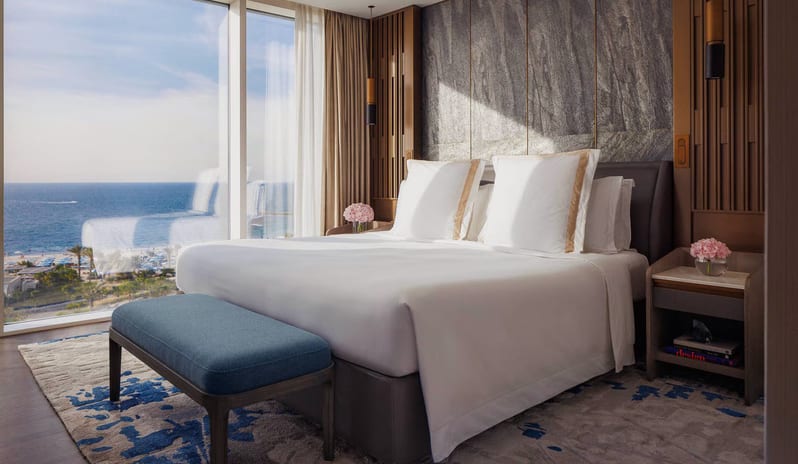 jbh-room-detail-gallery-2-two-bedroom-ocean-suite