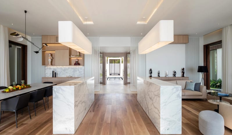 3_-beachfront-villa-dining-and-living-areas-looking-to-entrance-65552c590cd28