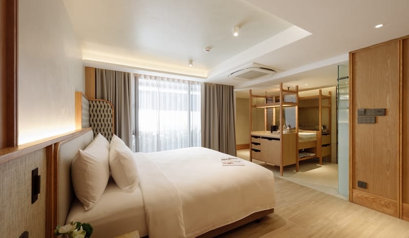 Deluxe Connecting Room