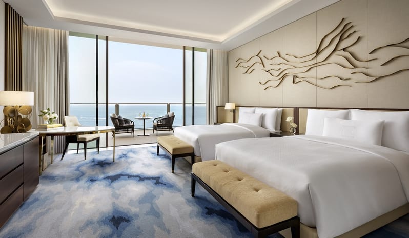 middle-east-holidays-dubai-atlantis-the-royal-seascape-queen-room