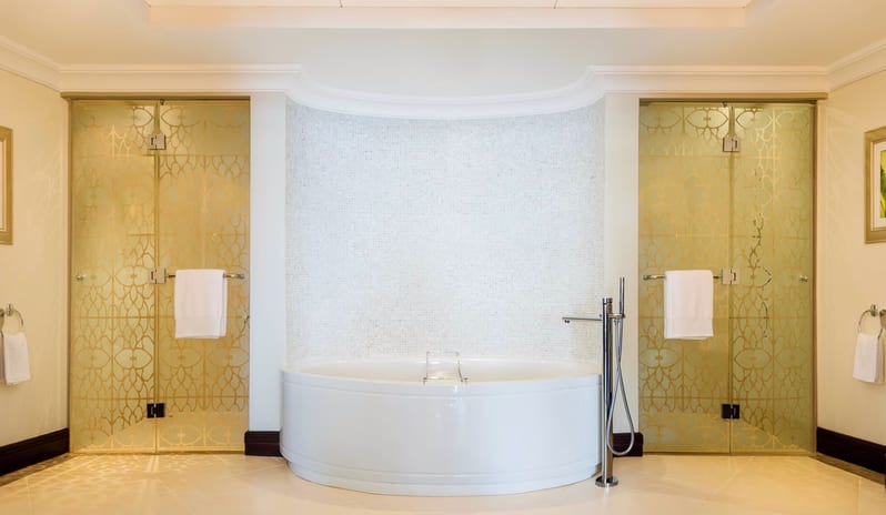 mrutb-bathroom-3804-hor-clsc