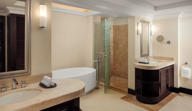 wi-mrutb-heavenly-family-juni24416-94566_Classic-Hor