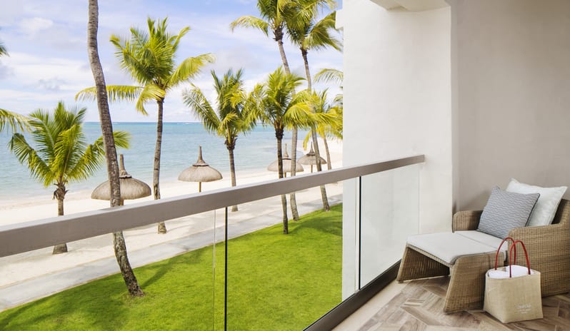 One&Only Le Saint Géran - Beach Front Room Balcony