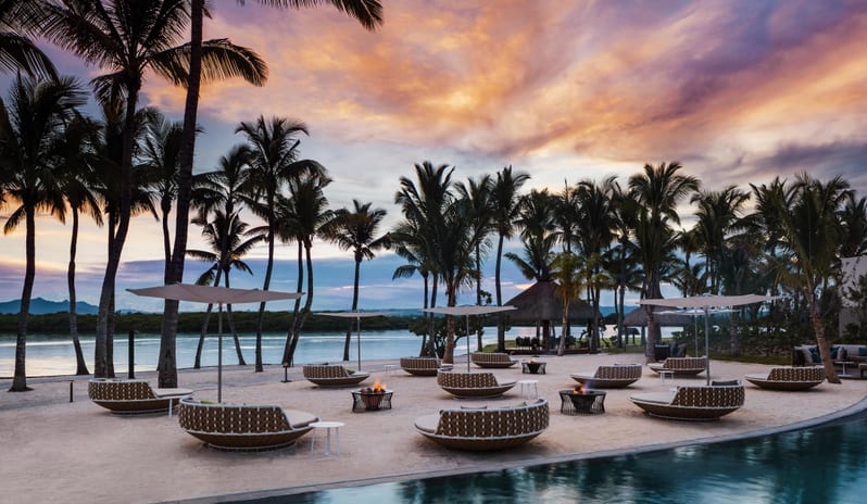 One&Only Le Saint Geran - La Pointe_Bar_Sunset_Apéro