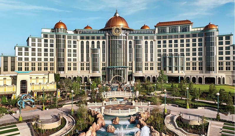 Universal Helios Grand Hotel-Exterior