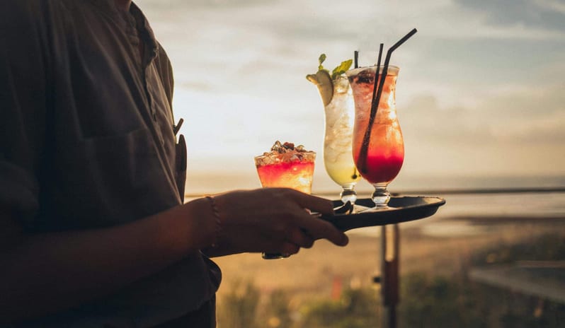 Pool-bar-1-2048x1365