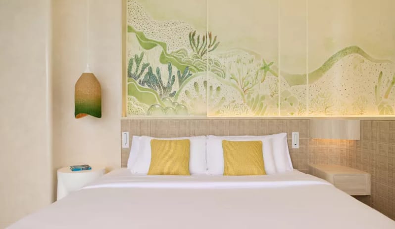 03-cmlm-mirage-beachfront-room-02.jpg
