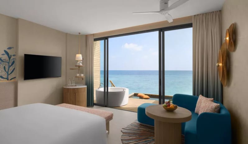 indian-ocean-holidays-maldives-centara-mirage-lagoon-maldives-overwater-sunrise- villa-with-jacuzzi