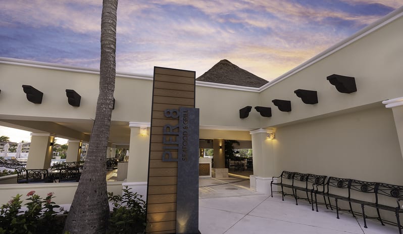 Moon Palace Cancun - Palapa Pier 8