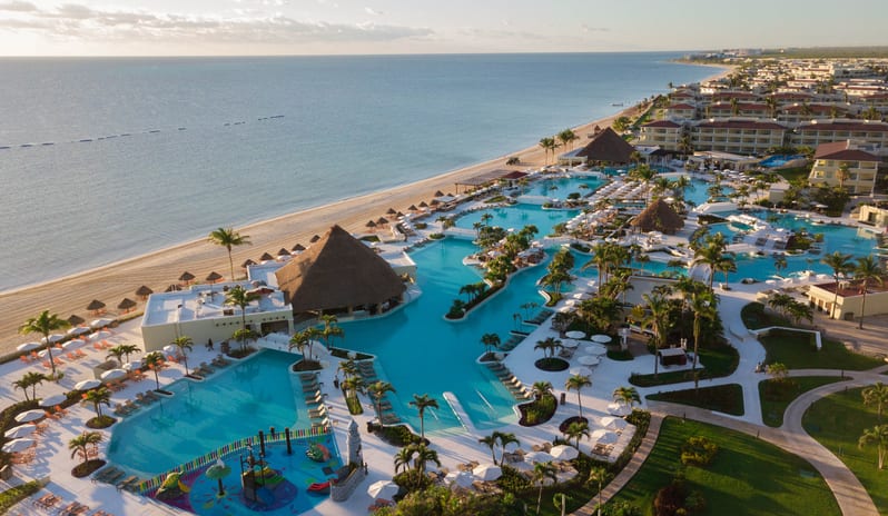 Moon Palace Cancun _Aerial_Pool