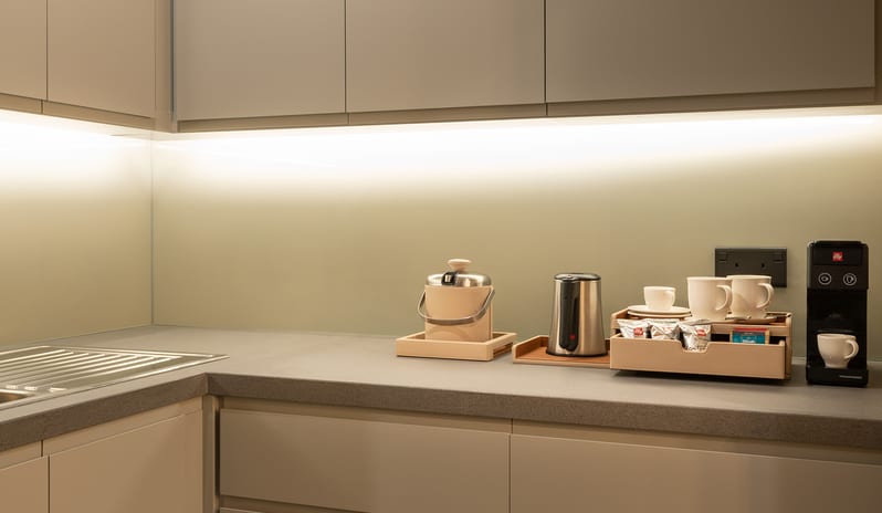 Le Royal Meridien Beach Resort & Spa - Royal Club Tower Suite_Kitchenette