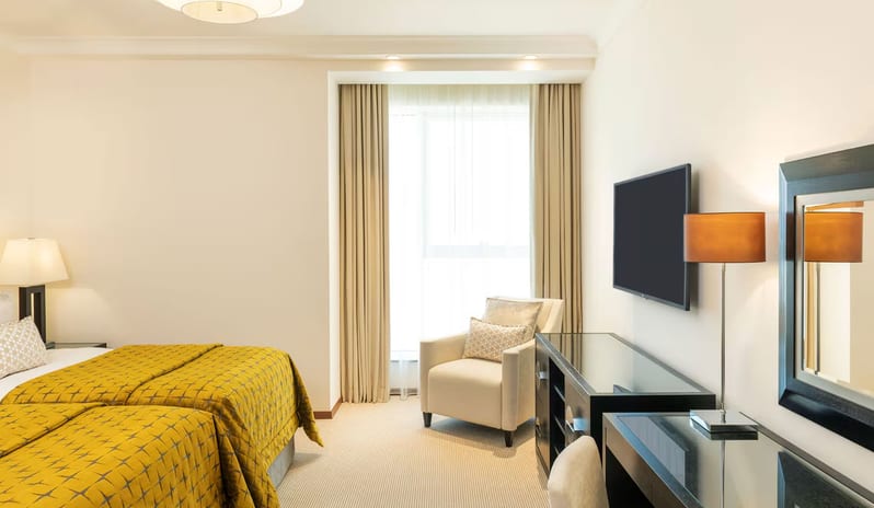 grosvenor-house-two-bedroom-tower-2suite