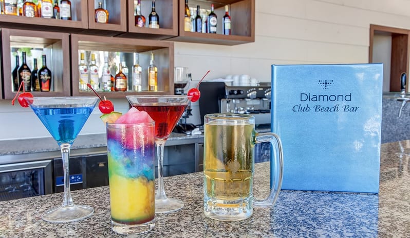 royalton-saint-lucia-diamond-club™-beach-bar