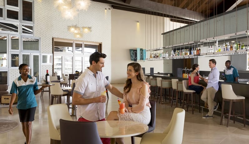 royalton-saint-lucia-lobby-bar