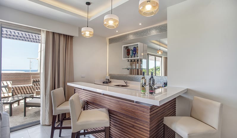 royalton-saint-lucia-luxury-penthouse-one-bedroom-suite-terrace-jacuzzi-suite